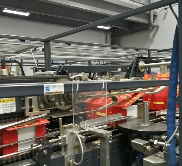 wrap around case packer